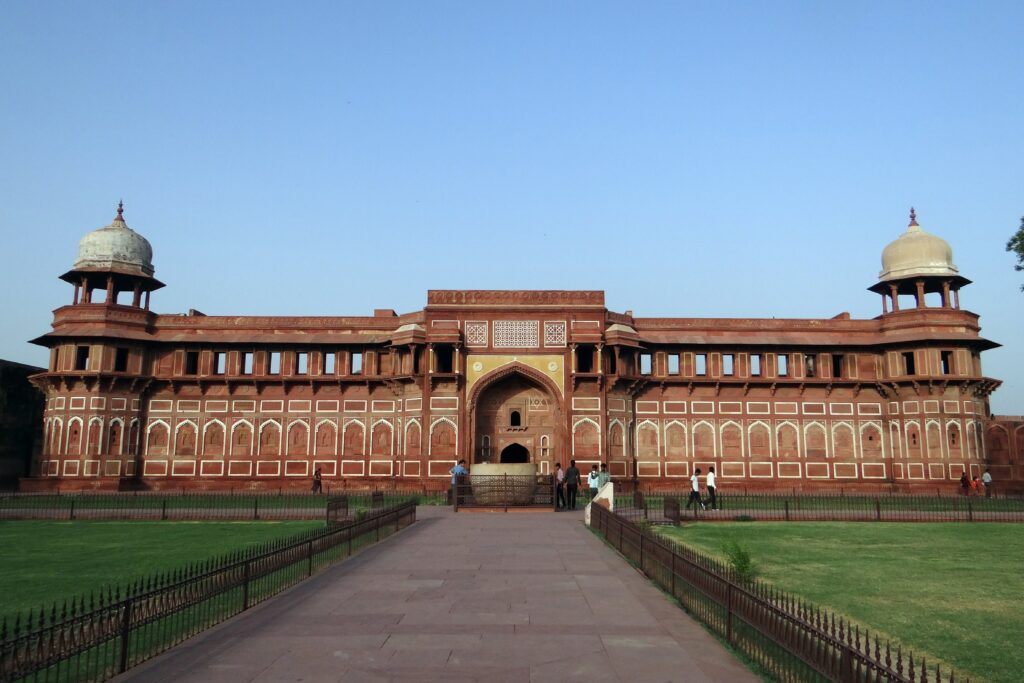 স্বাধীন ভারতের ইতিহাস ১৮৫৭ থেকে ১৯৪৭ sarangib agra fort 379676